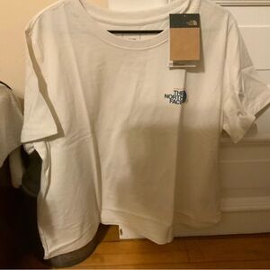 NWT THE NORTH FACE woman’s shirt.  Size 2X.